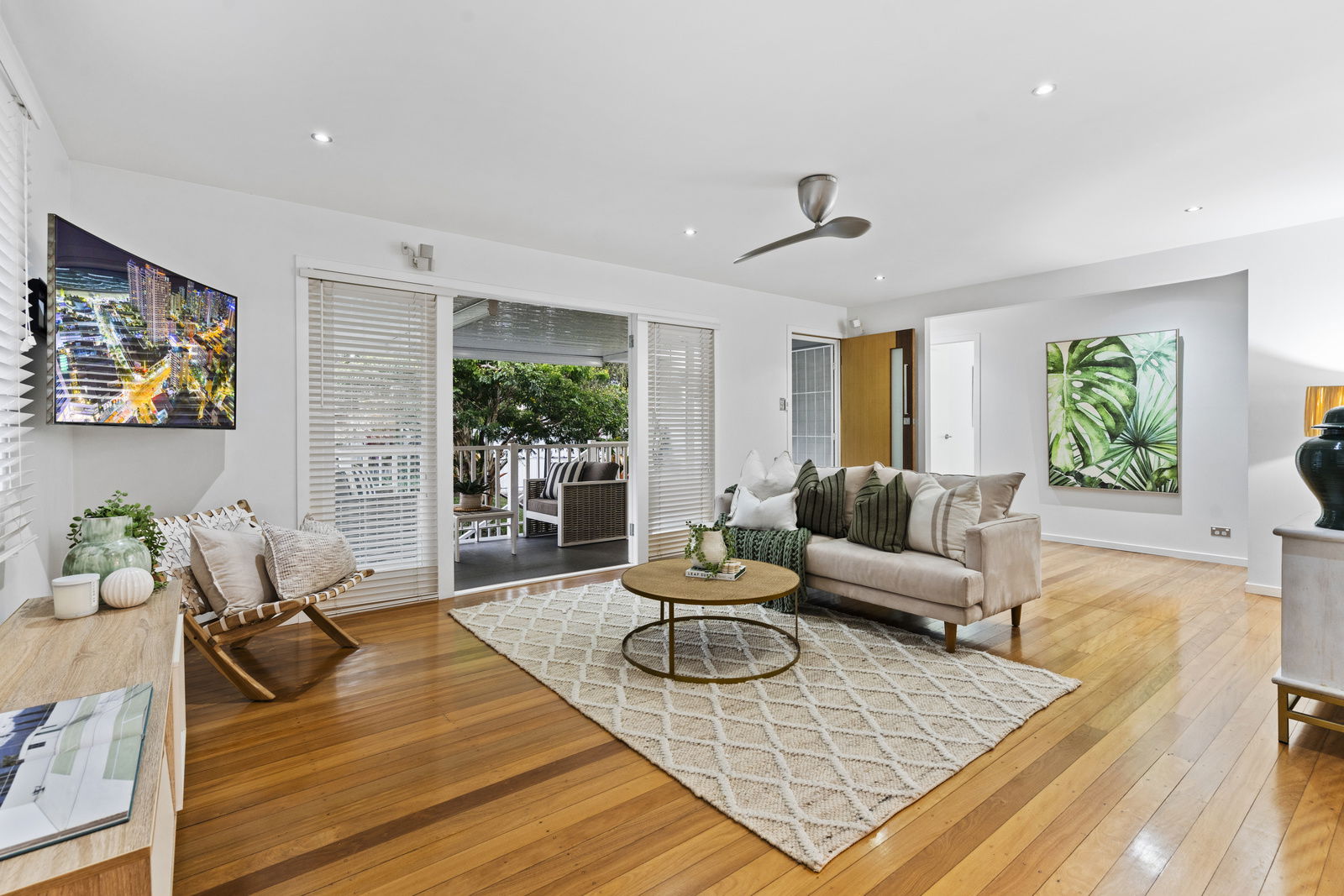 Main listing image for 10 Iverna Street, Tingalpa  QLD  4173