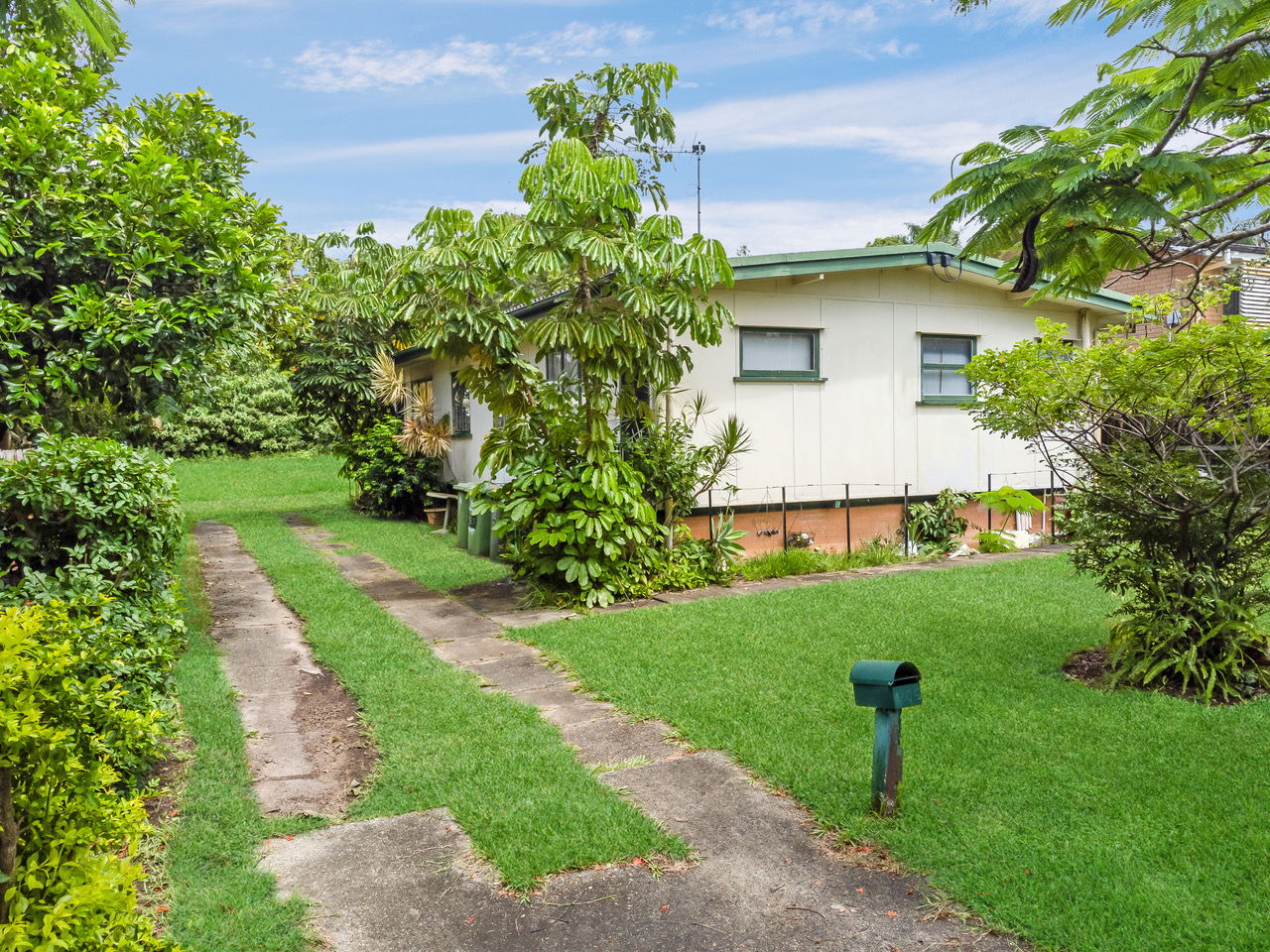 Main listing image for 95 Laura Street, Clontarf  QLD  4019