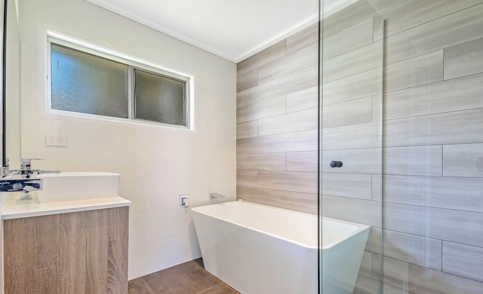 Main listing image for 16 Ikara Street, Battery Hill  QLD  4551