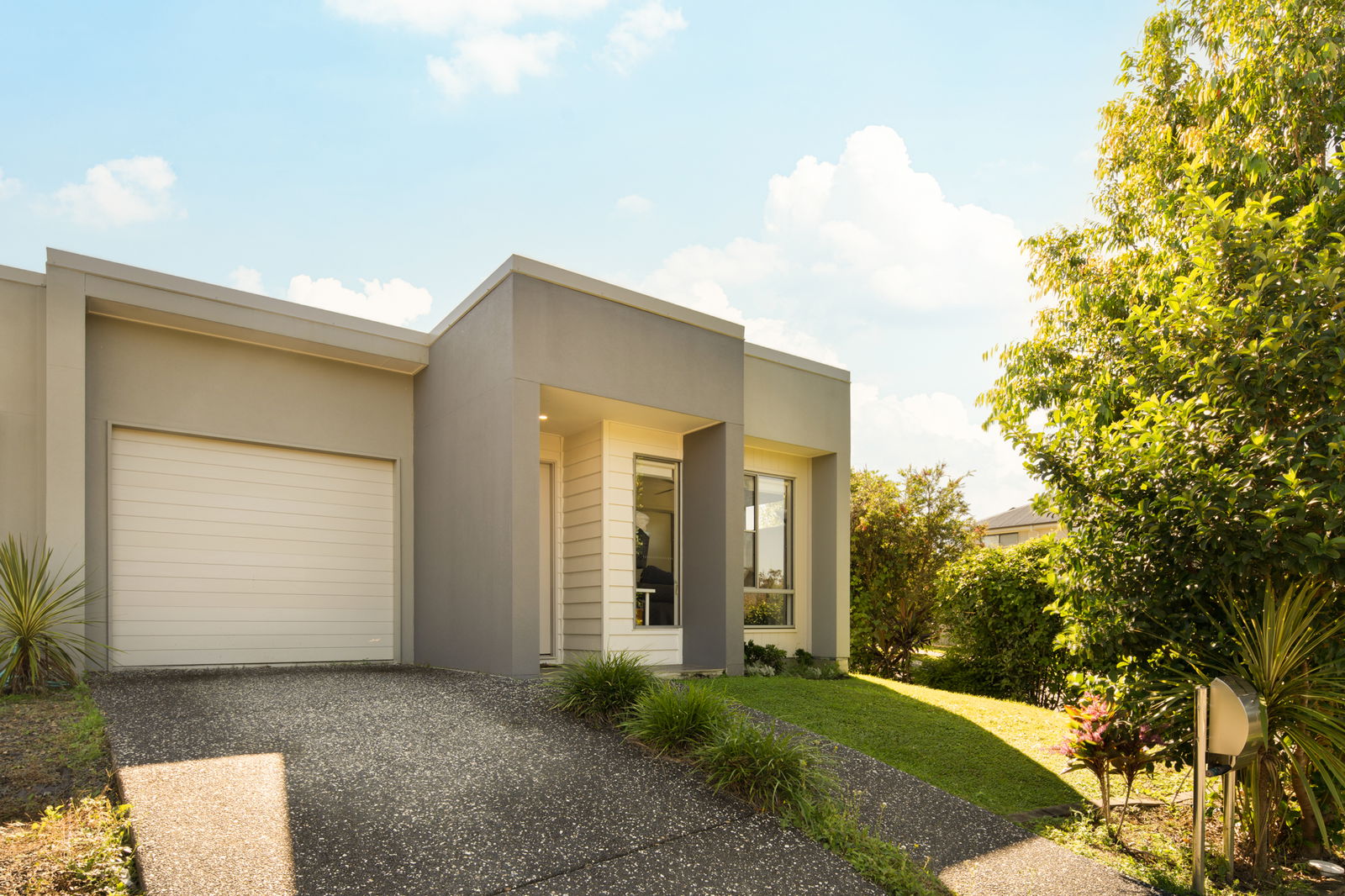 Main listing image for 9 Mortimer Drive, Flagstone  QLD  4280