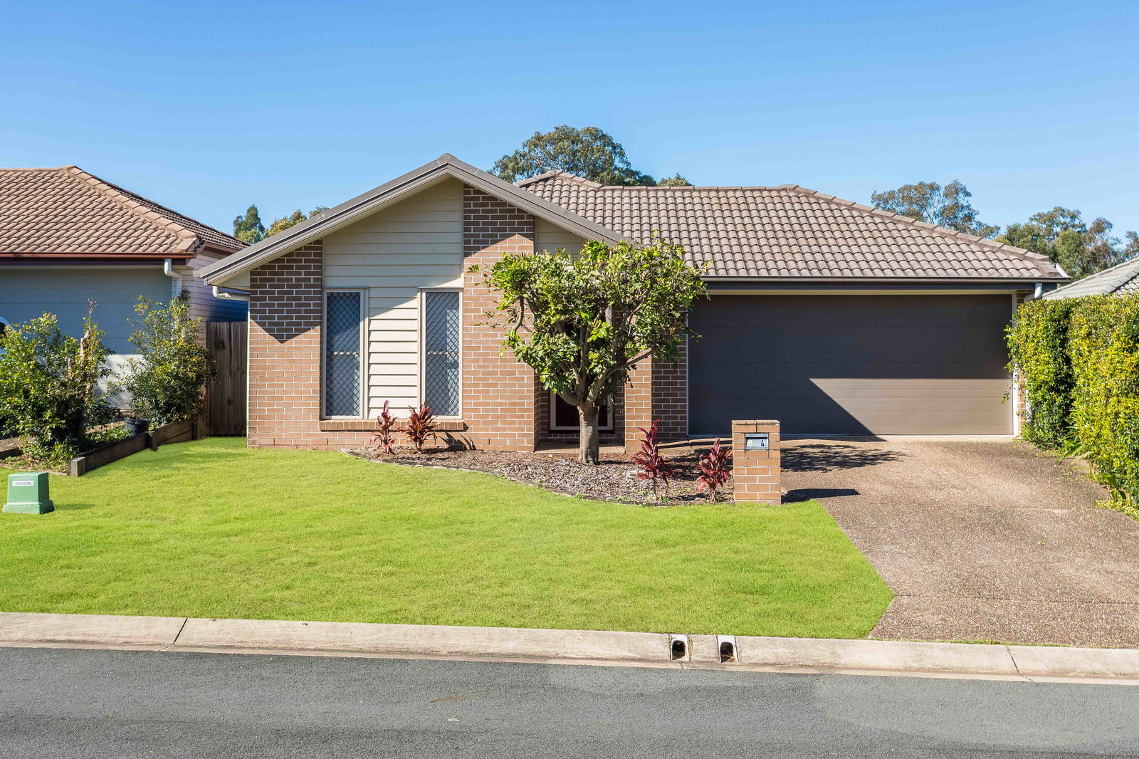 Main listing image for 4 Meldrum Street, Kallangur  QLD  4503