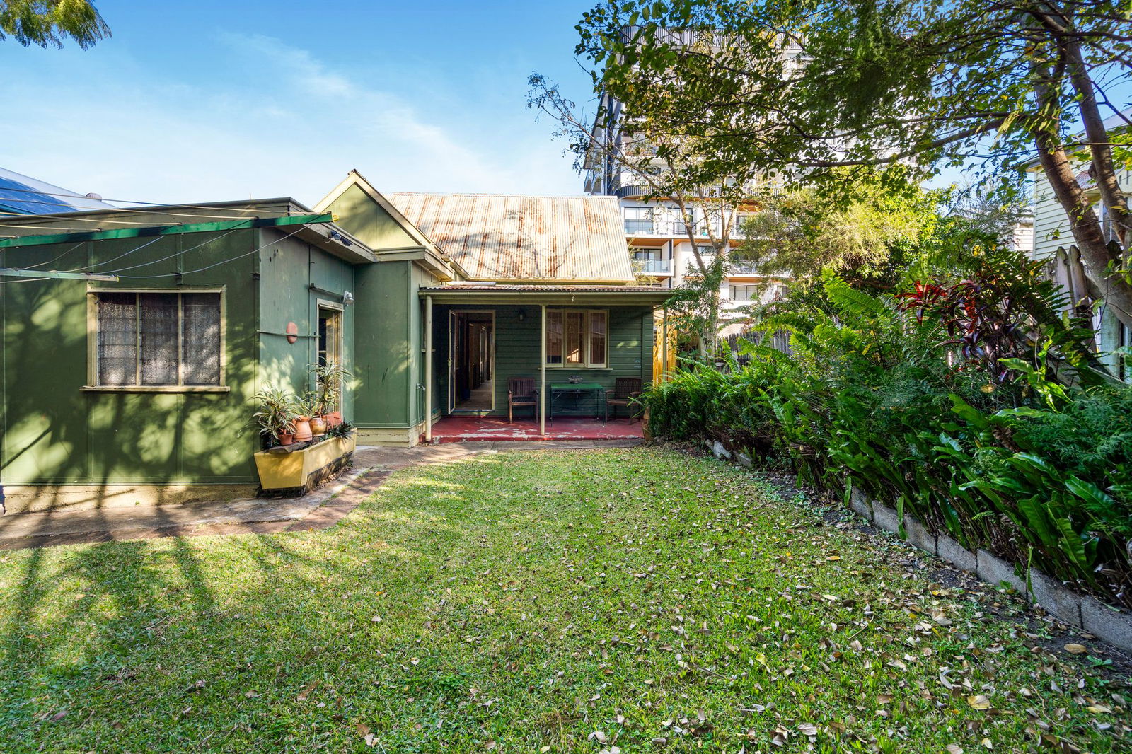 Main listing image for 16 Thomas Street, Kangaroo Point  QLD  4169