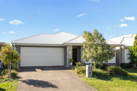 61 Wood Crescent, Baringa