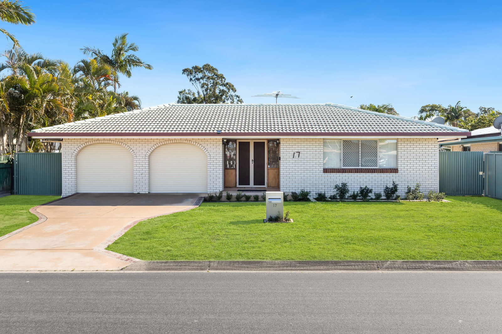 Main listing image for 17 Oxford Street, Rothwell  QLD  4022