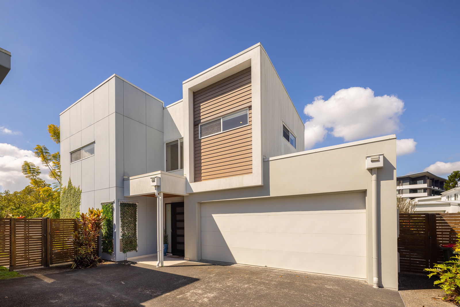 Main listing image for 11/341 Macarthur Avenue, Hamilton  QLD  4007
