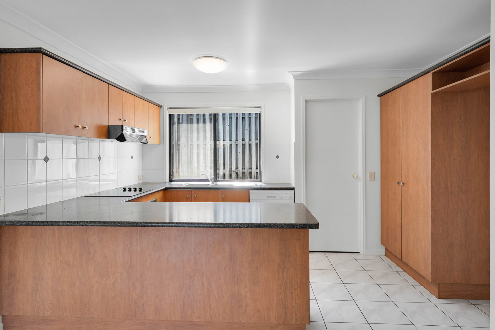 15 Olympic Place, Sinnamon Park, QLD, 4073, Sinnamon Park - Thumbnail 4