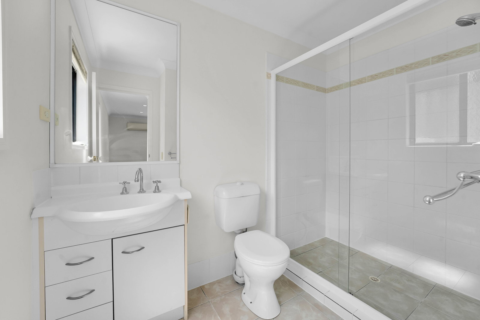 15 Olympic Place, Sinnamon Park, QLD, 4073, Sinnamon Park - Thumbnail 6