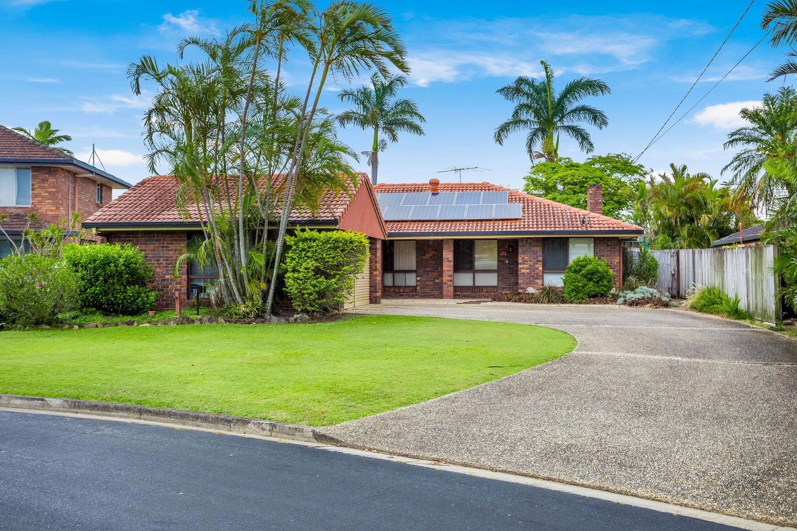 Main listing image for 11 Featherstone Street, Kippa-Ring  QLD  4021