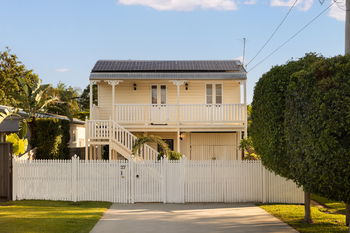 Image 5 for 27 Bell Street, Woody Point  QLD  4019