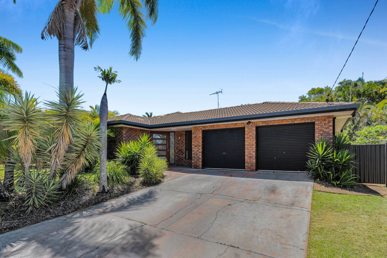 Main listing image for 5 Nicole Street, Cleveland  QLD  4163