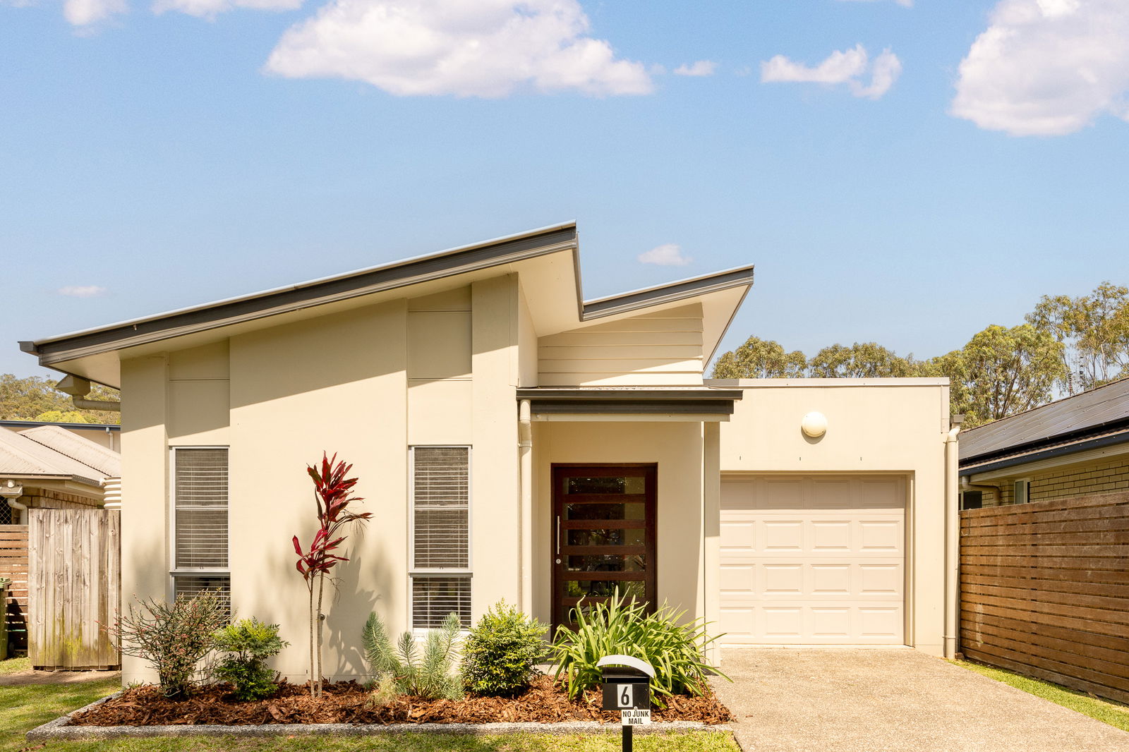 Main listing image for 6 Joshua Close, Little Mountain  QLD  4551