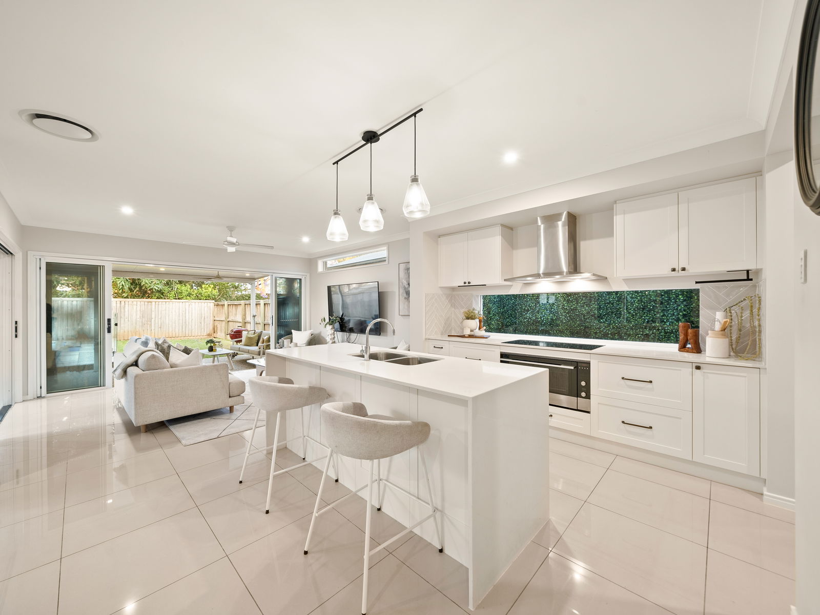 Main listing image for 10 Emily Street, Deagon  QLD  4017