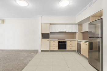 Image 4 for 103/1-7 Moores Crescent, Varsity Lakes  QLD  4227