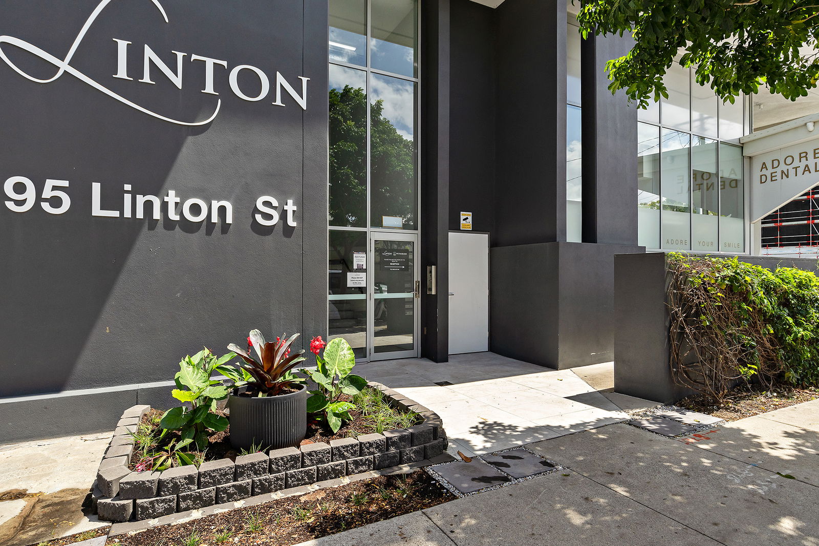 Main listing image for 804/95 Linton Street, Kangaroo Point  QLD  4169