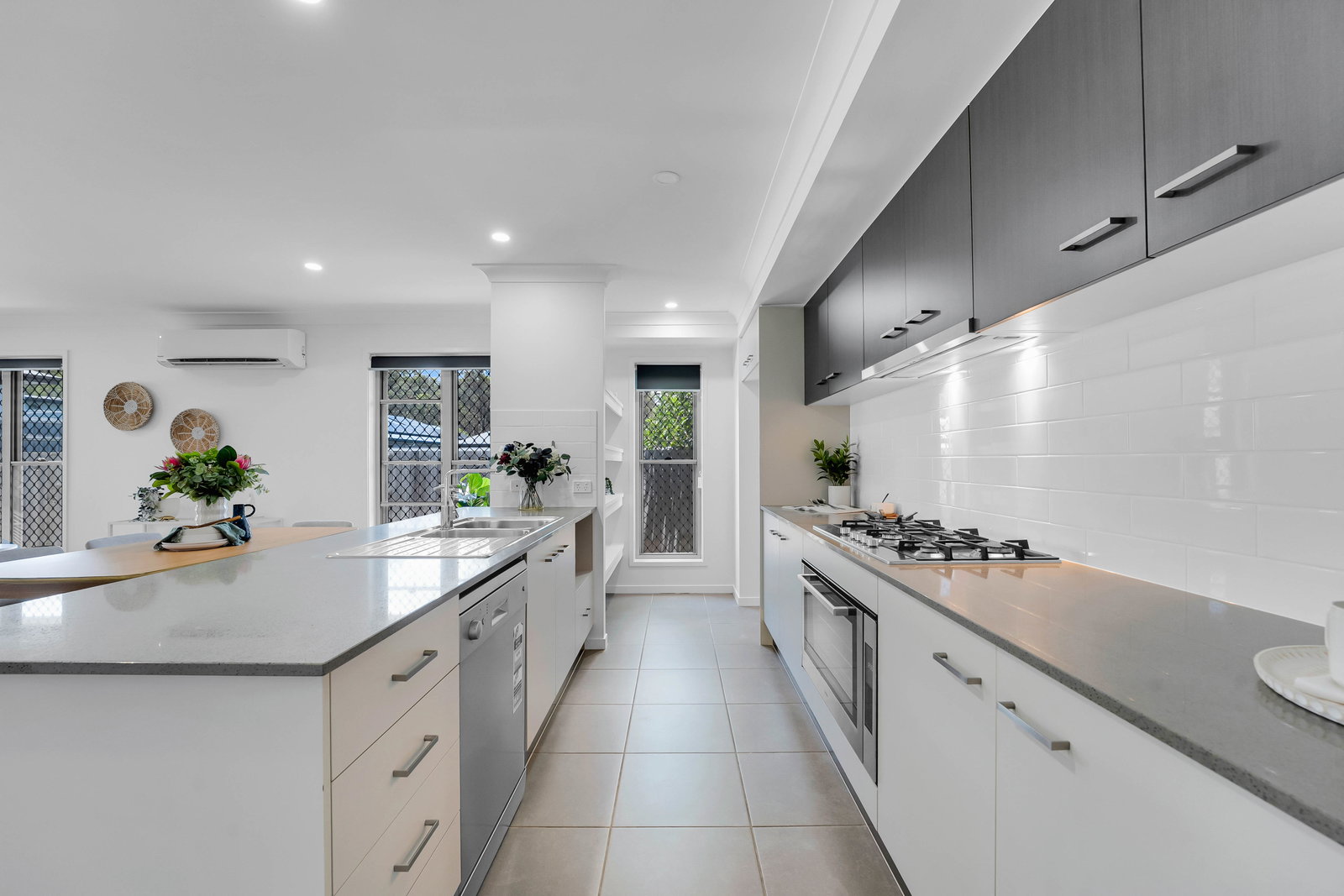 52 Woodline Drive, Spring Mountain, QLD, 4300, Spring Mountain - Thumbnail 4