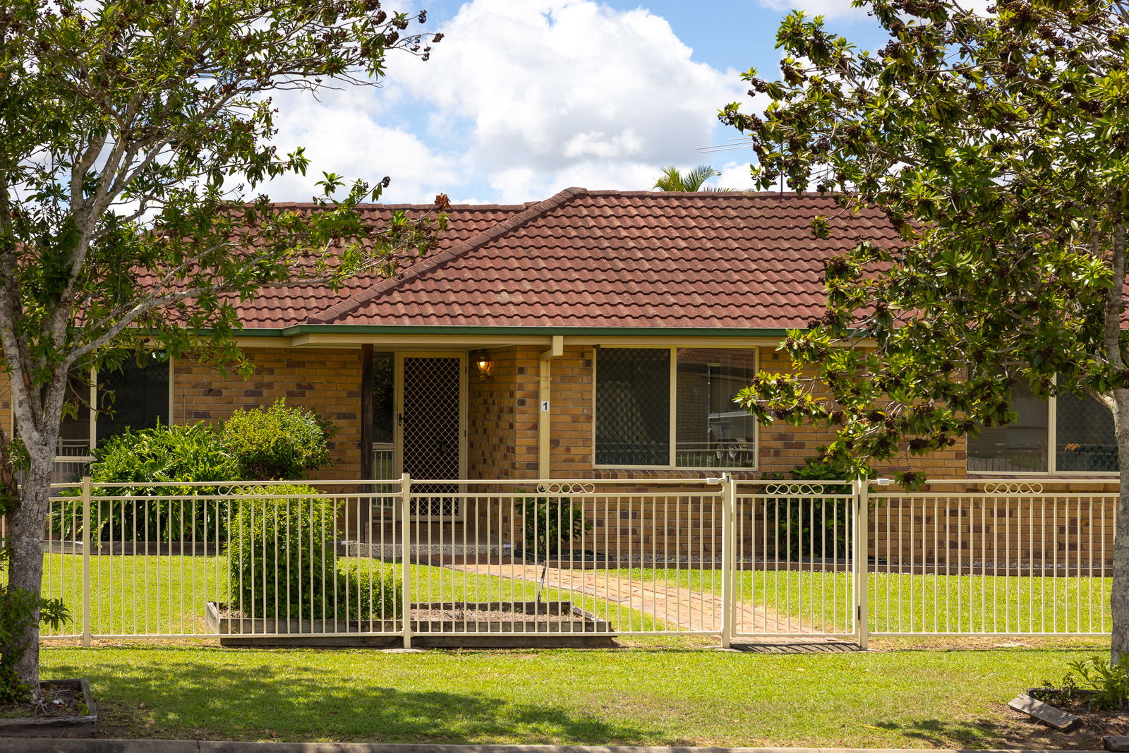 Main listing image for 1 Cressbrook Court, Meadowbrook  QLD  4131