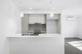 Image 6 for 2/5 Kestrel Road, Park Ridge  QLD  4125