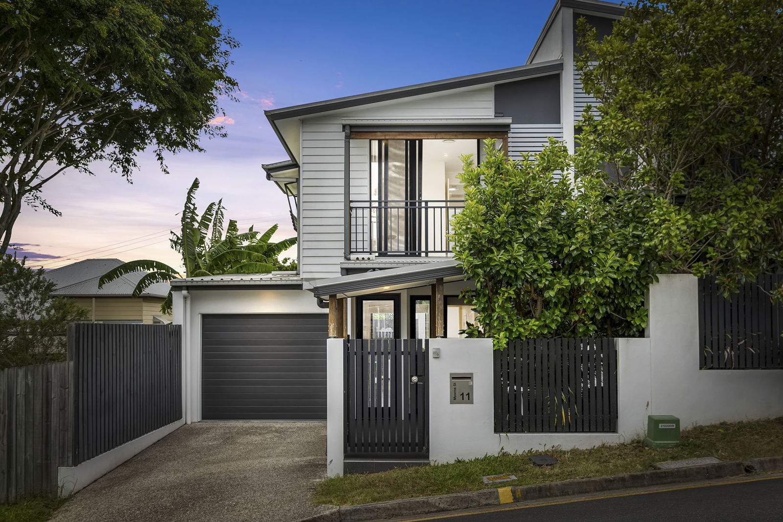 Main listing image for 11 Mearns Street, Fairfield  QLD  4103