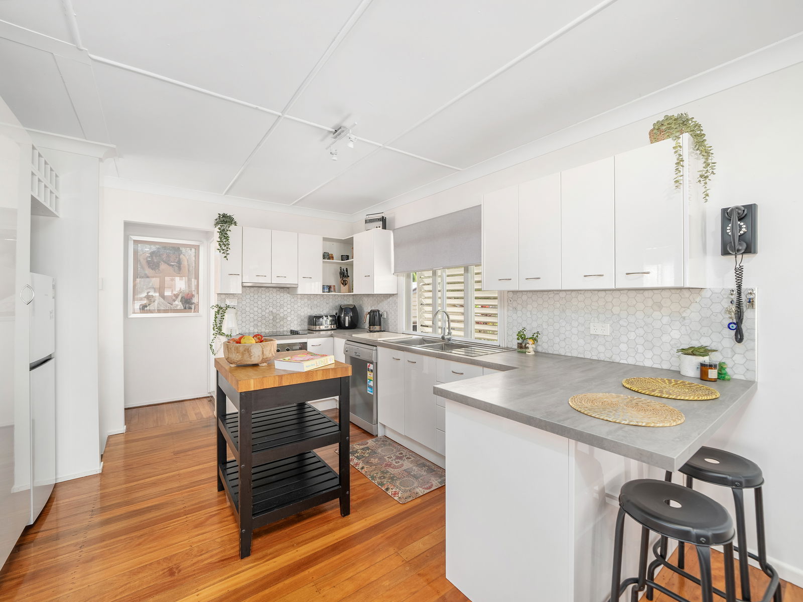 Main listing image for 15 Arundal Street, Brighton  QLD  4017