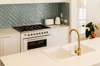 Image 6 for 69A Collins Street, Woody Point  QLD  4019