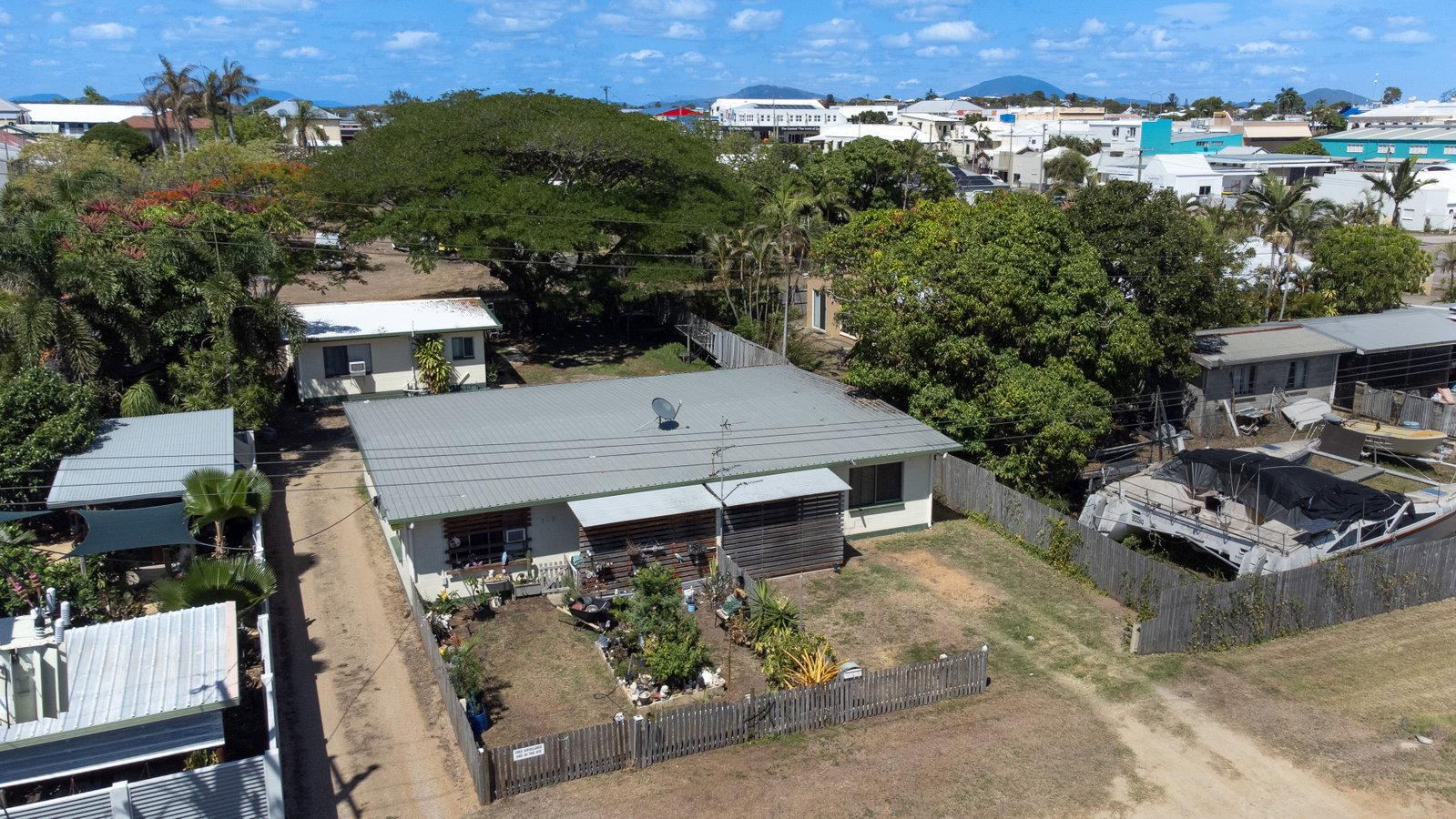 1,2,3/7 Brisbane Street, Bowen, QLD, 4805, Bowen - Thumbnail 2