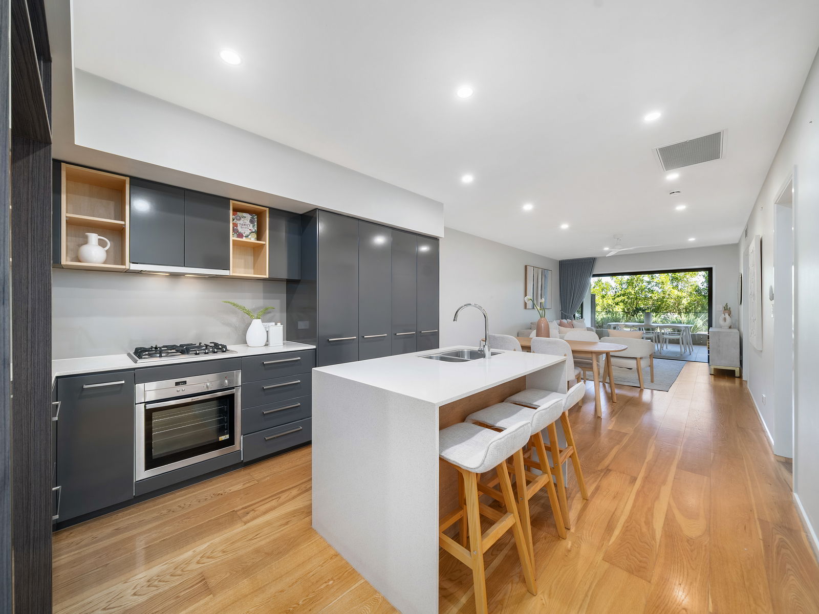 Main listing image for 8/27-31 Elizabeth Street, Toowong  QLD  4066