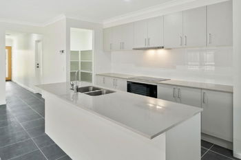 Image 5 for 30 Wentworth Drive, Flagstone  QLD  4280