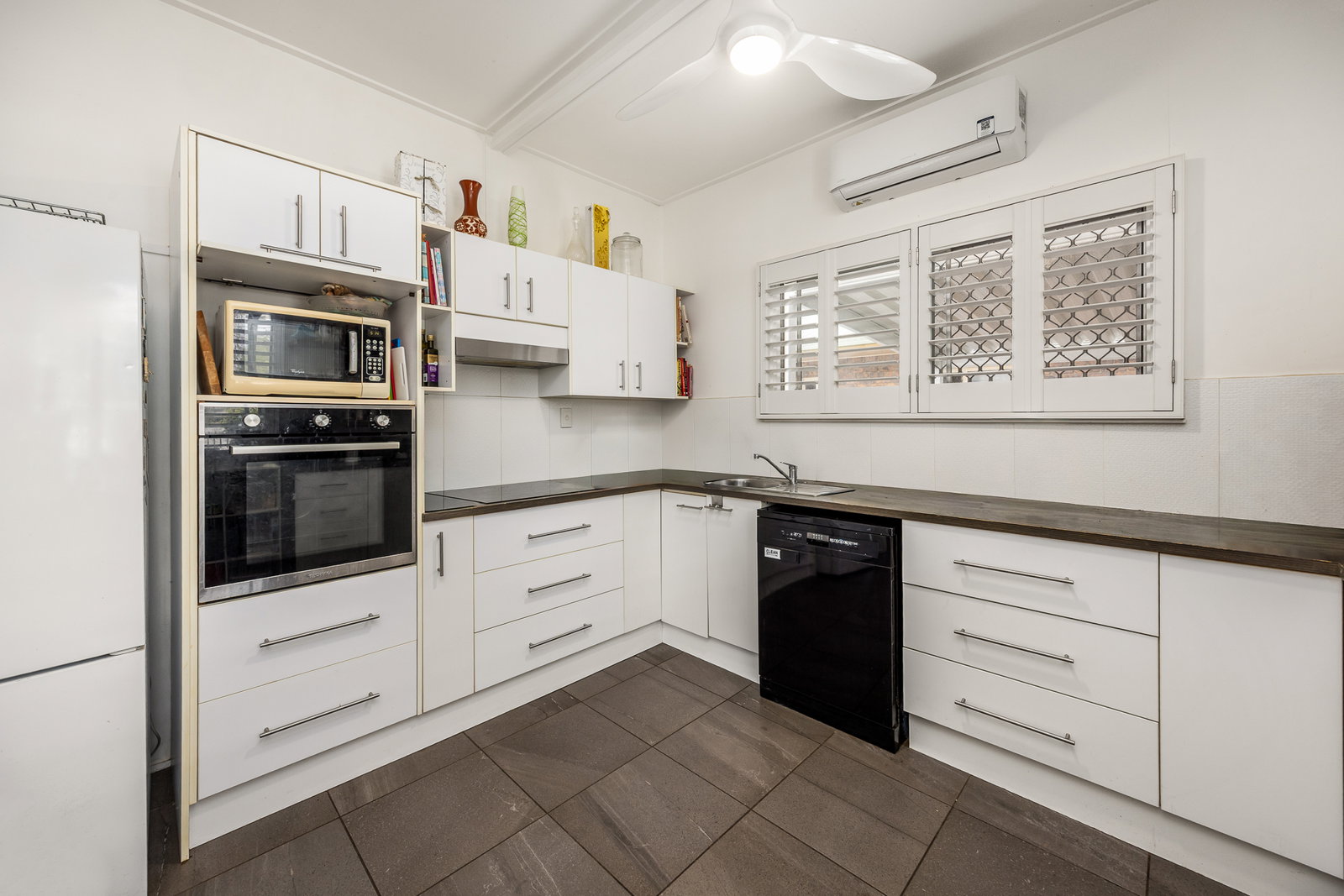 18 Yacht Street Clontarf QLD 4019, Clontarf - Thumbnail 5