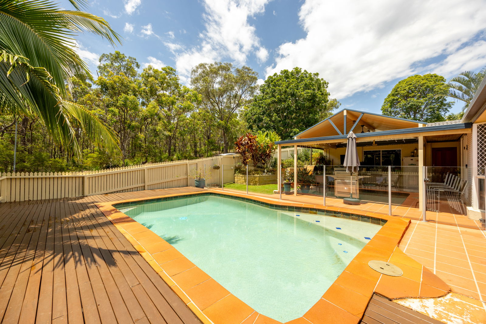 Main listing image for 1 Blake Close, McDowall  QLD  4053