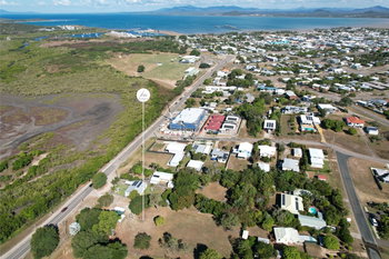 Image 4 for 47-49 Queens Road, Bowen  QLD  4805