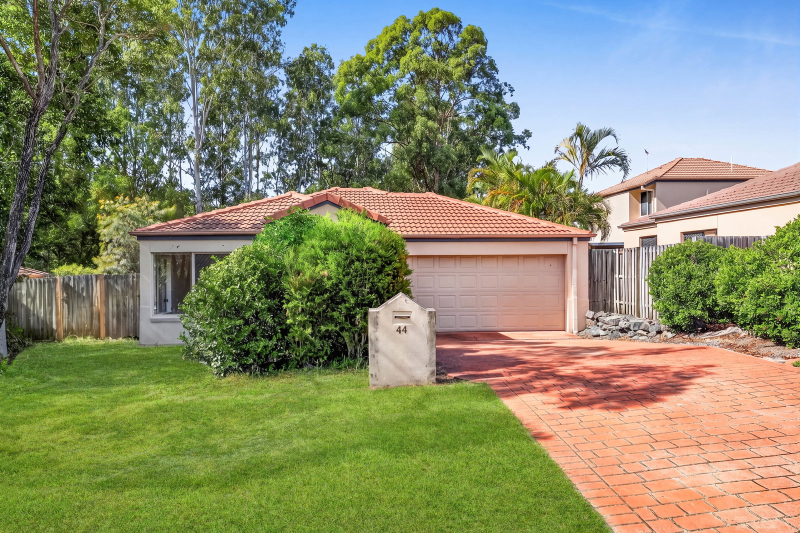 Main listing image for 44 Homebush Crescent, Sinnamon Park  QLD  4073