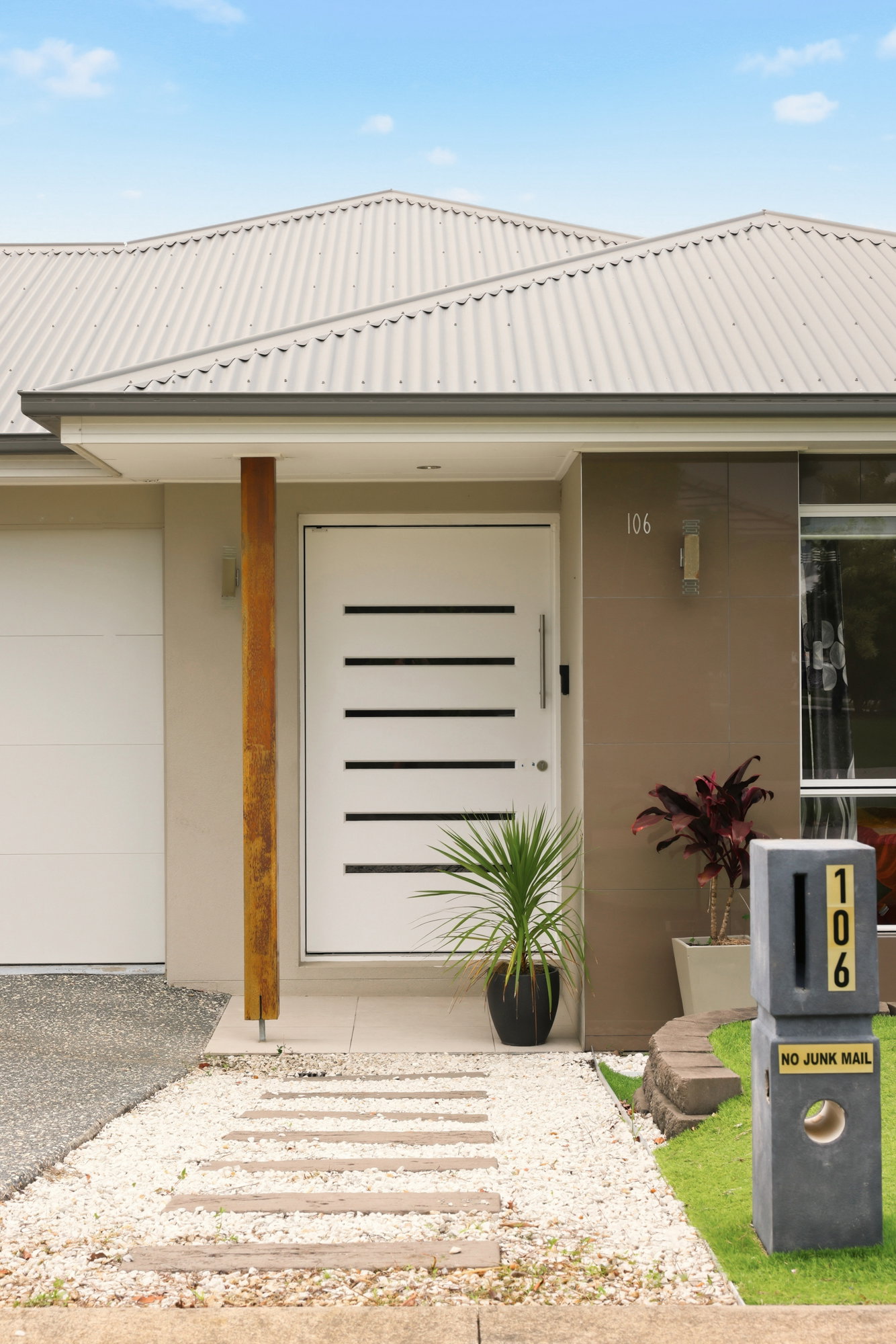 Main listing image for 106 Ravensbourne Crescent, North Lakes  QLD  4509