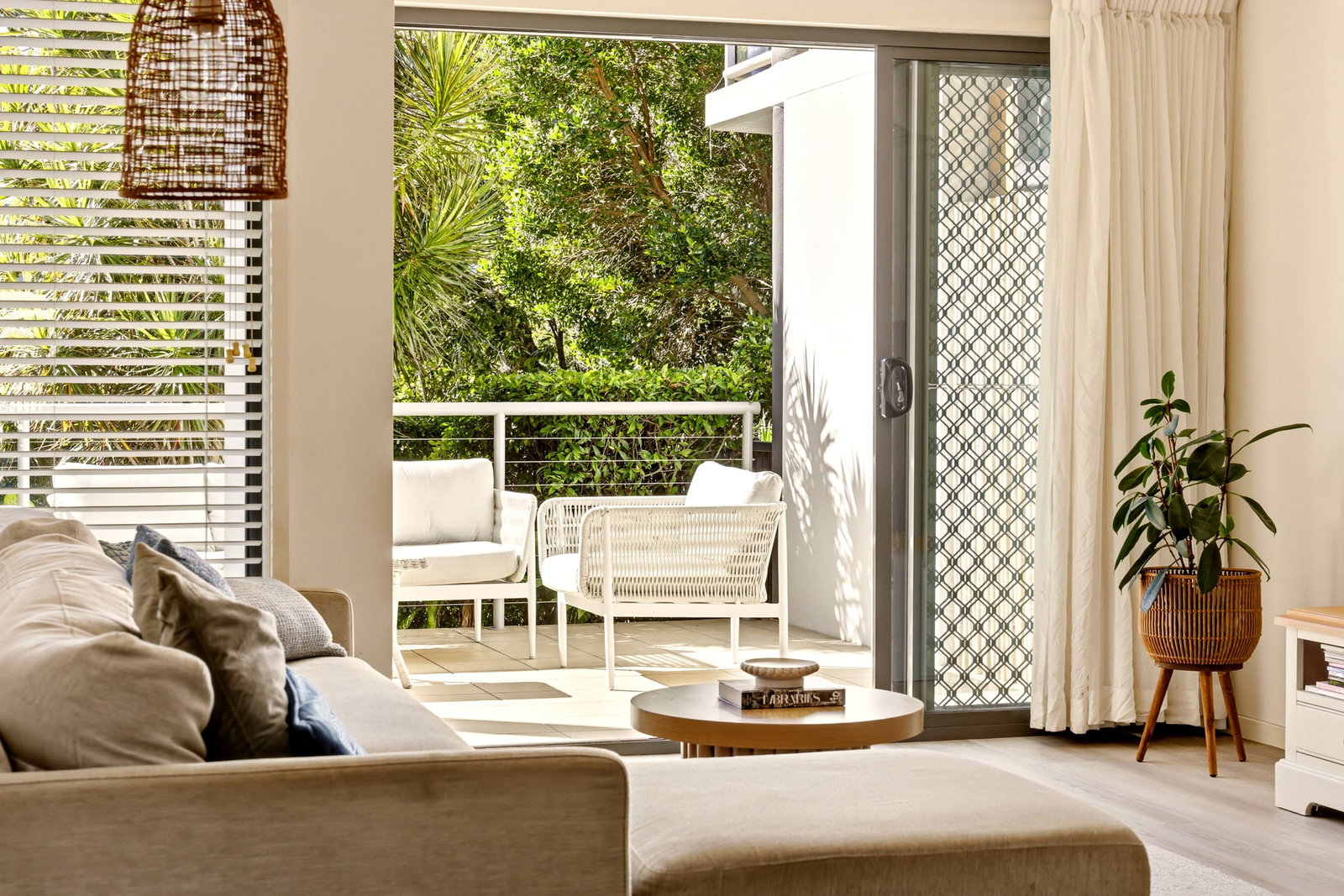 Main listing image for 14/10 Grand Parade, Kawana Island  QLD  4575