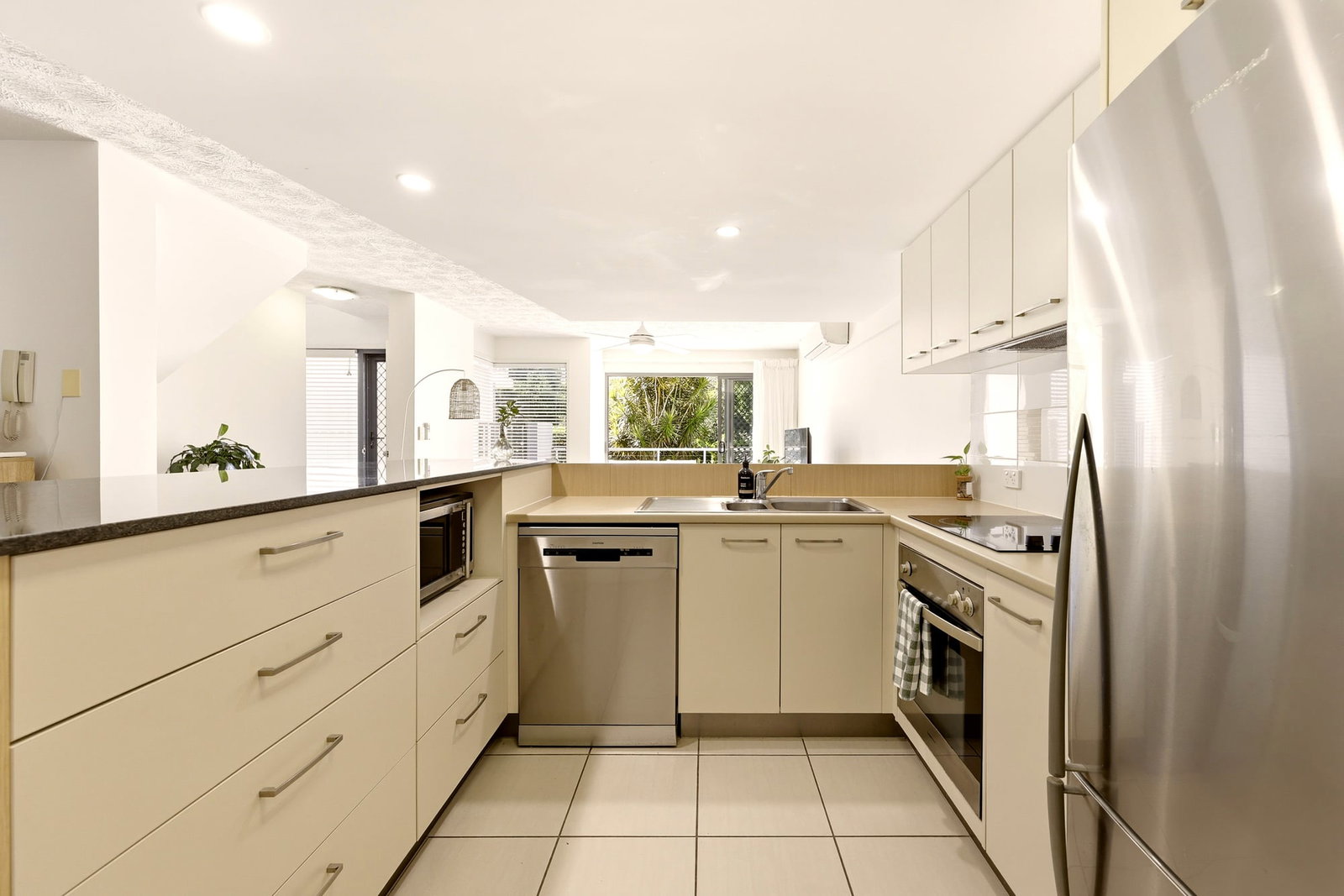 14/10 Grand Parade, Kawana Island, QLD, 4575, Kawana Island - Thumbnail 5