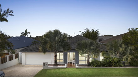 6 Campelles Avenue, Varsity Lakes