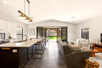 Image 6 for 68 Collins Street, Woody Point  QLD  4019