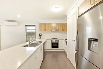 Image 5 for 71 Taunton Circuit, Upper Kedron  QLD  4055