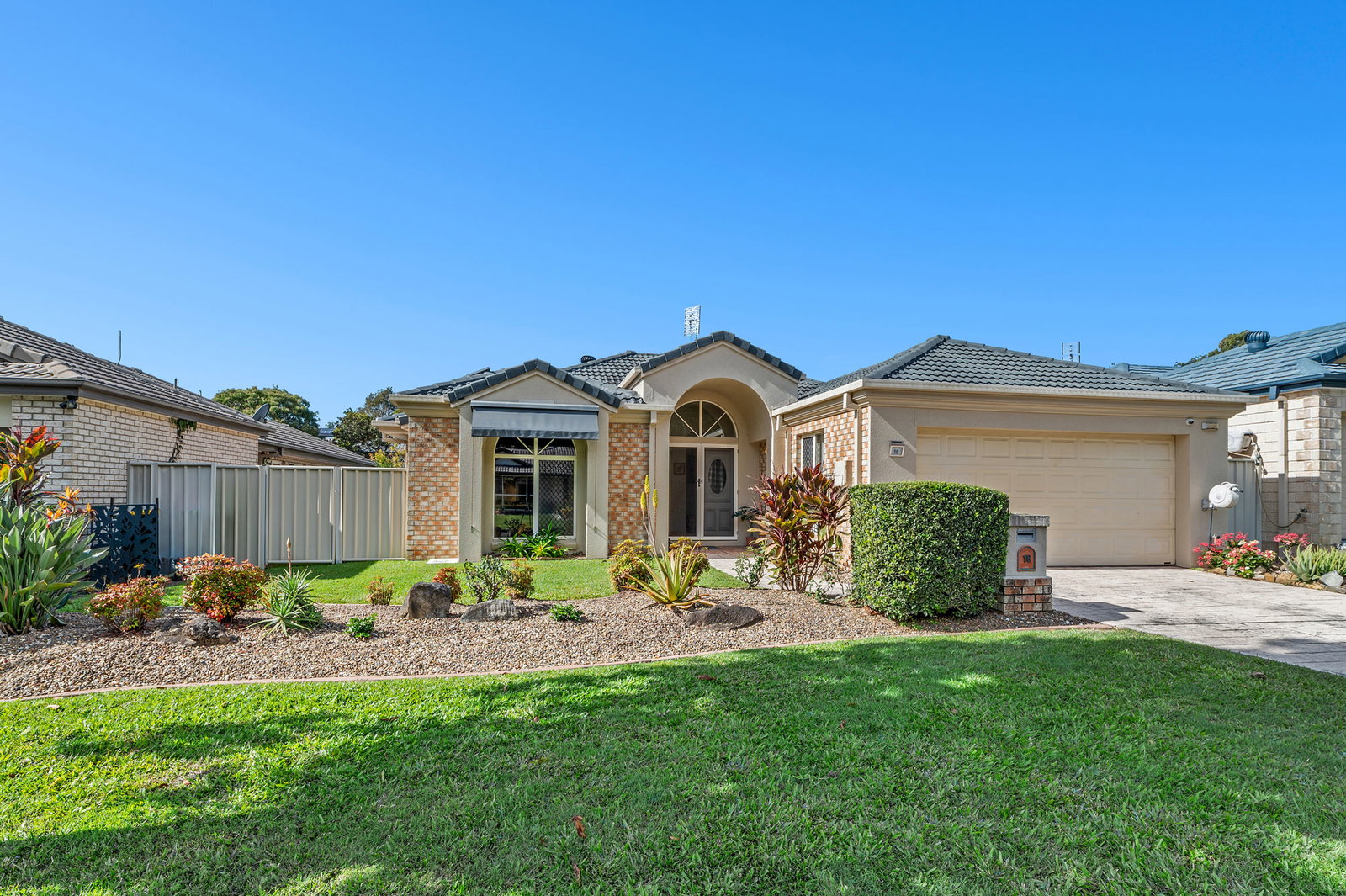 Main listing image for 16 Fiddlewood Place, Reedy Creek  QLD  4227