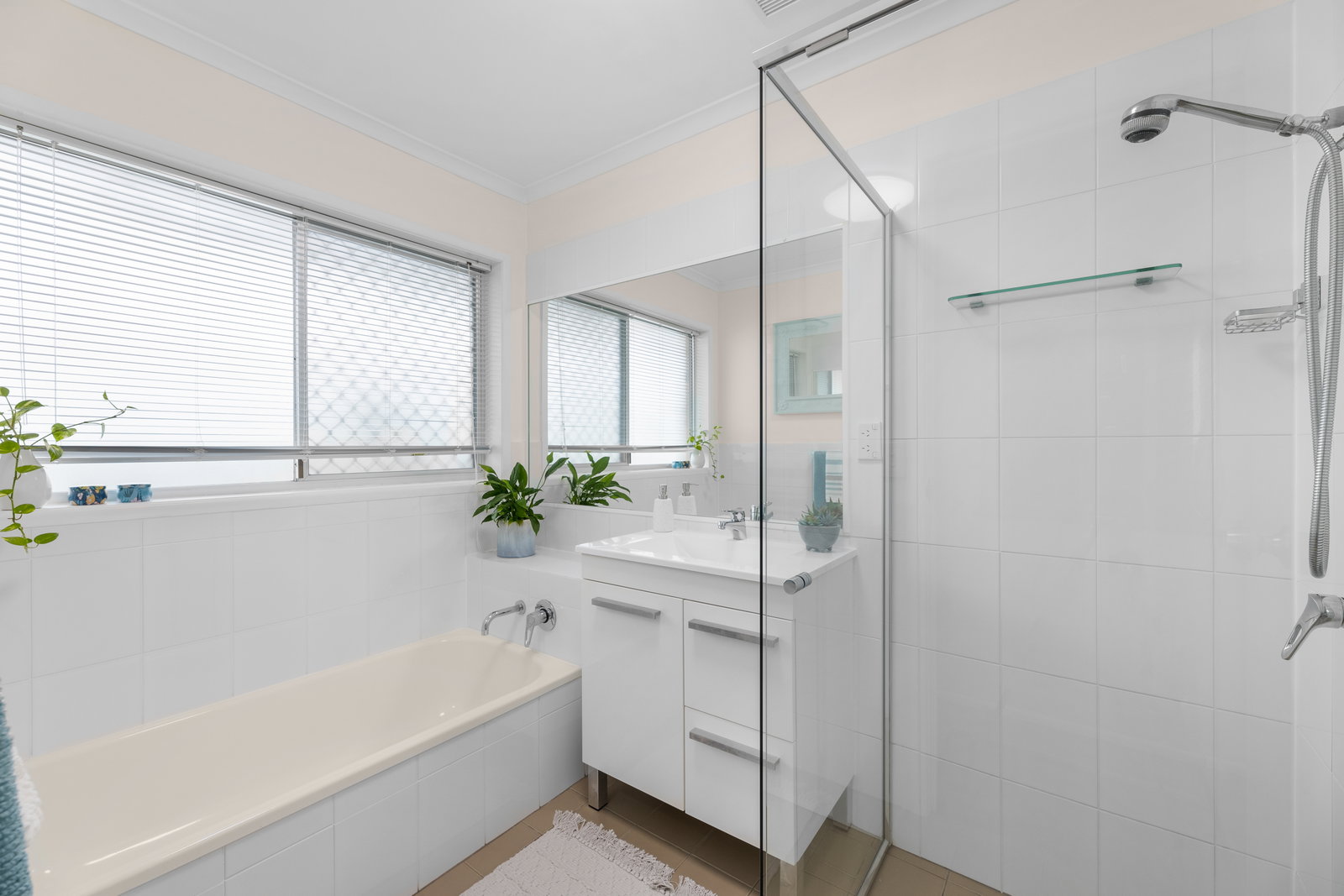 16 Browning Boulevard Battery Hill QLD 4551, Battery Hill - Thumbnail 2