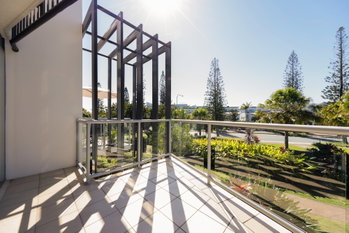 Image 5 for 22/10 Grand Parade, Kawana Island  QLD  4575
