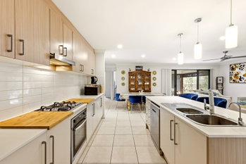 Image 4 for 22 Johnstone Place, Riverview  QLD  4303