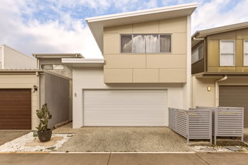 Image 5 for 4 Fraser Avenue, Maroochydore  QLD  4558
