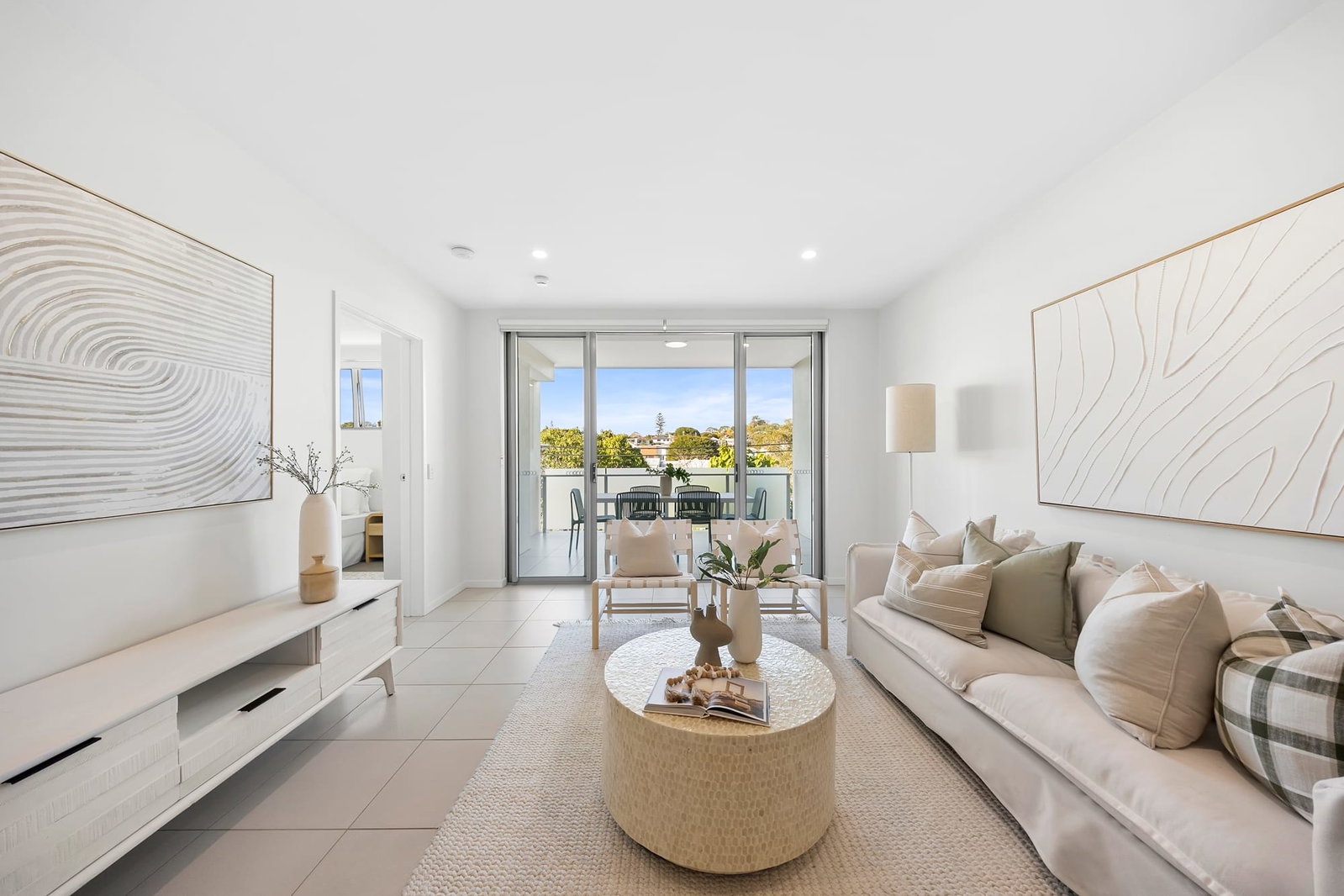 12/8-12 Springwood Street, Mount Gravatt East - Image 1