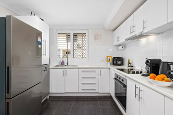 Image 6 for 4/6 Roseglen Street, Greenslopes  QLD  4120