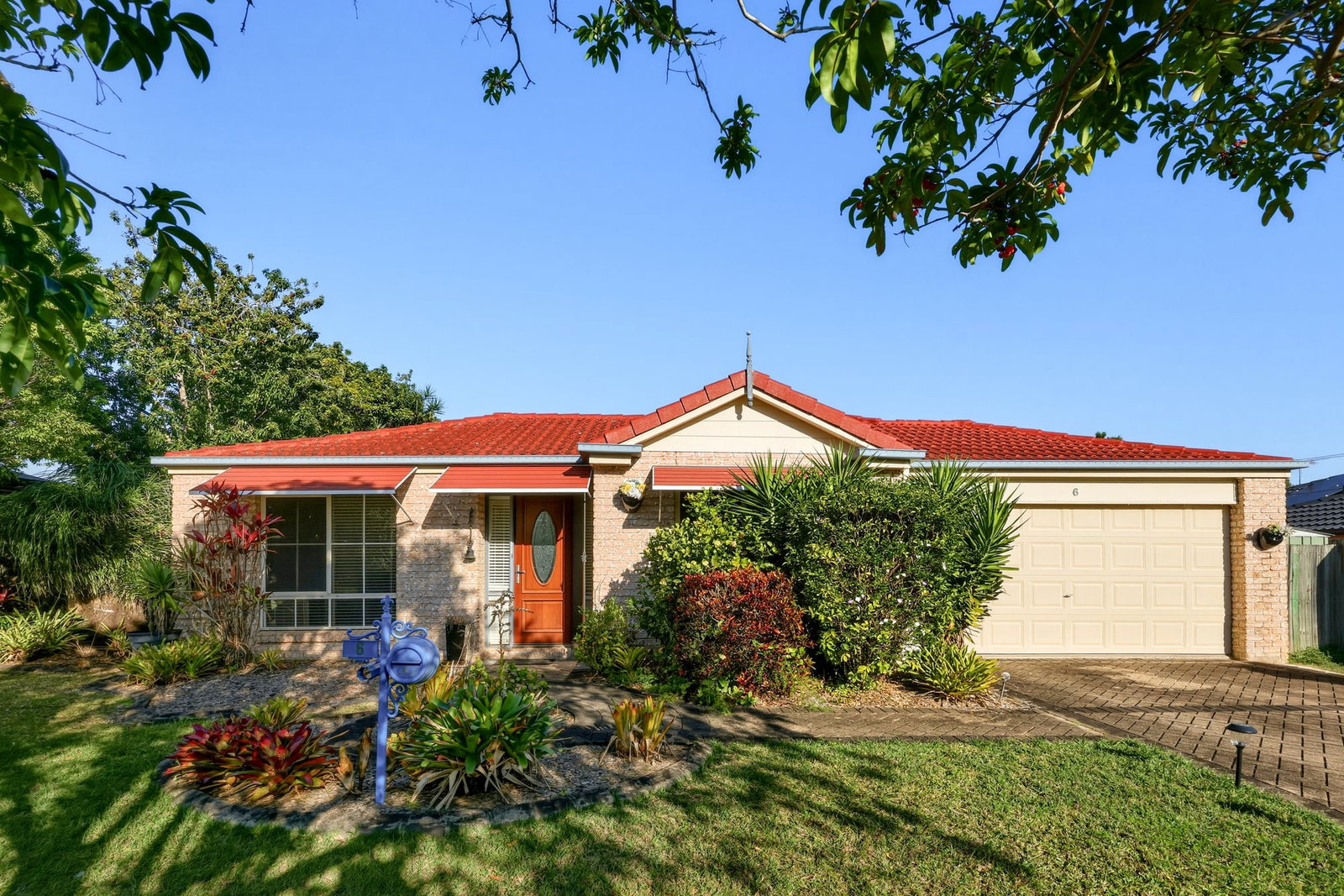 Main listing image for 6 Barrington Close, Murrumba Downs  QLD  4503