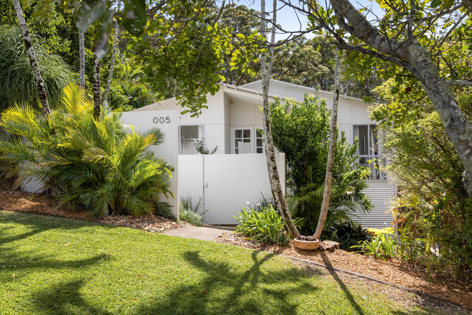 Main listing image for 1 Dolphin Parade, Little Mountain  QLD  4551