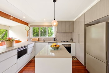 Image 4 for 28 Bell Street, Woody Point  QLD  4019