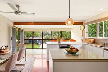 Image 5 for 28 Bell Street, Woody Point  QLD  4019