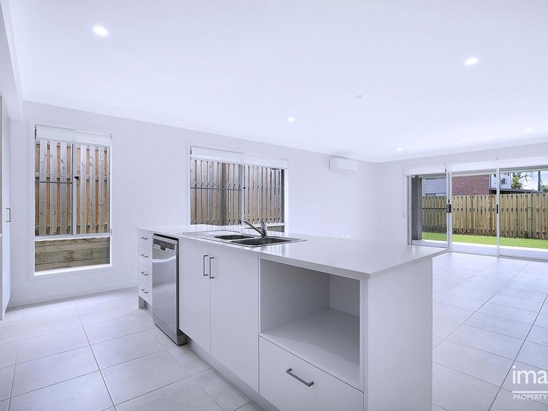 5 Emma St, Bracken Ridge, QLD, 4017, Bracken Ridge - Thumbnail 3