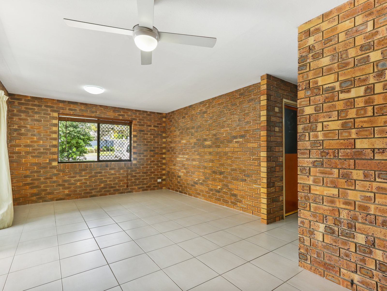 1/17 Oloway Cres, Alexandra Headland, QLD, 4572, Alexandra Headland - Thumbnail 2
